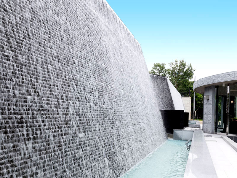 西神大久保メモリアルパーク 昇龍の滝