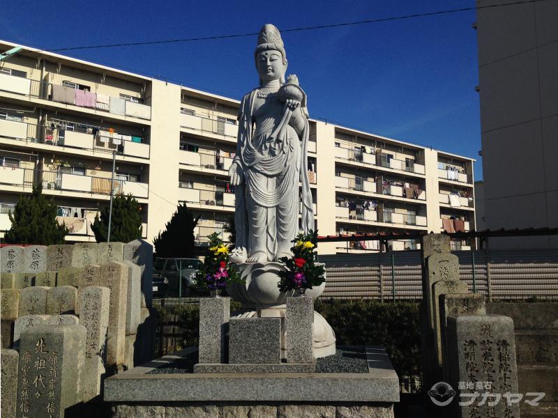 二俣霊園　観音さま年末お花