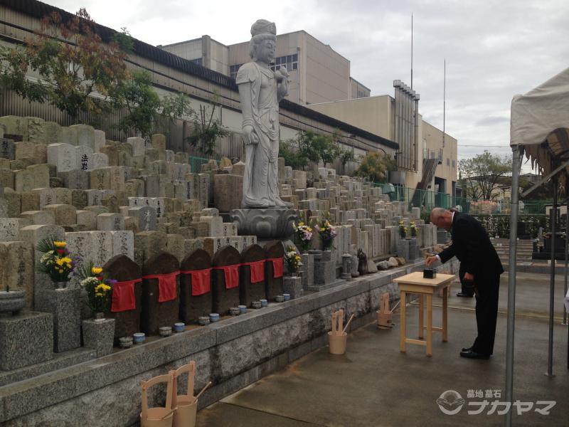 無縁仏の合祀式③