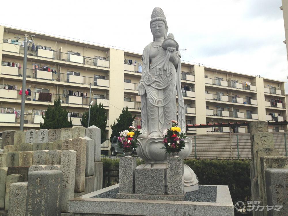 二俣霊園　2015年末　観音様お花